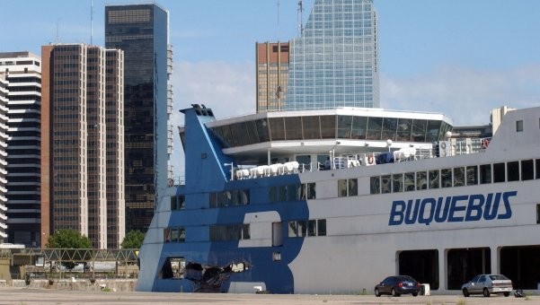 Fuerte presión gremial y reincorporación de los despedidos de Buquebús Fuerte presión gremial y reincorporación de los despedidos de Buquebús