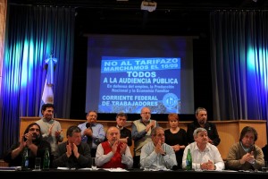 Buenos Aires: La CTA de los Trabajadores y la Corriente Federal de Trabajadores (CFT) ofrecieron una conferencia de prensa, luego de la reunión que mantuvieron en la sede de la Asociación Bancaria para ultimar los detalles de la movilización contra los aumentos de tarifas. Foto: Luciana Granovsky/Télam/cf 08/09/2016