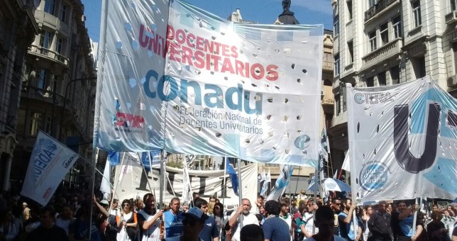 Conadu logró la repaertura de paritarias y volverá a discutir salarios Conadu logró la repaertura de paritarias y volverá a discutir salarios