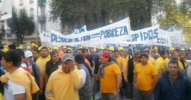 La construcción destruyó 60 mil empleos formales en un año La construcción destruyó 60 mil empleos formales en un año