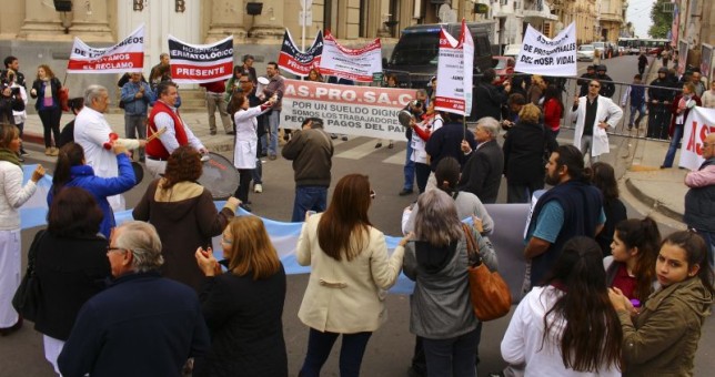 Médicos de Corrientes denuncian sueldos de miseria Médicos de Corrientes denuncian sueldos de miseria