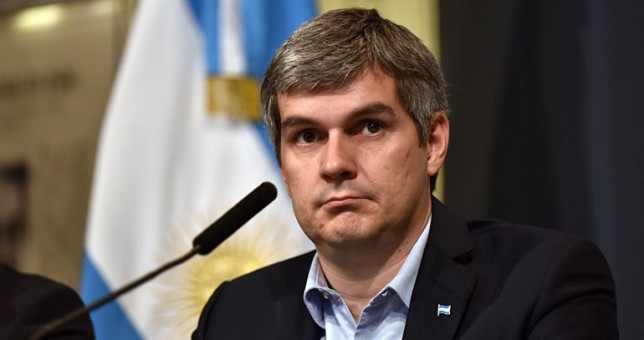 Marcos Peña hizo un guiño por el bono y dijo que los salarios le están ganando a la inflación Marcos Peña hizo un guiño por el bono y dijo que los salarios le están ganando a la inflación