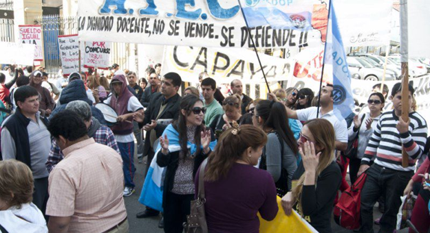 Docentes catamarqueños van al paro por 96 horas Docentes catamarqueños van al paro por 96 horas