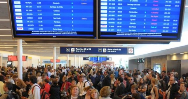 Fracasaron las paritarias de aeronáuticos y podrían haber problemas con los vuelos Fracasaron las paritarias de aeronáuticos y podrían haber problemas con los vuelos