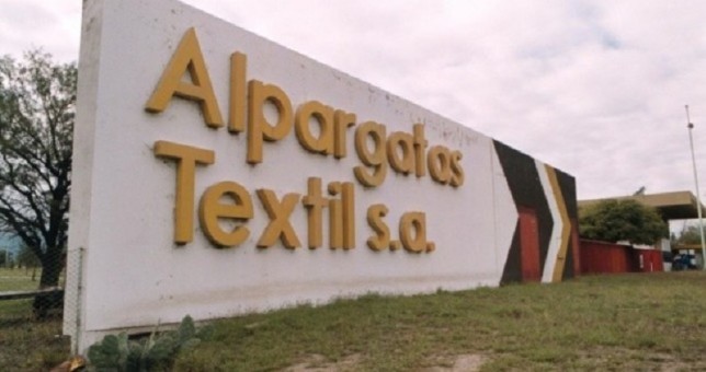 Alerta entre los textiles por miles de despidos y suspensiones Alerta entre los textiles por miles de despidos y suspensiones