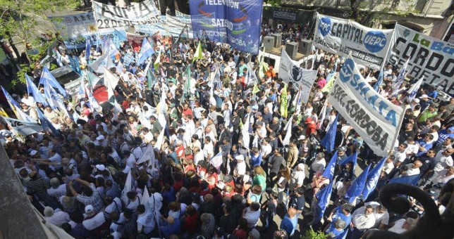 Pese al freno nacional, la CGT Córdoba ratificó su protesta Pese al freno nacional, la CGT Córdoba ratificó su protesta