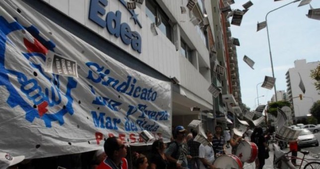 Luz y Fuerza de Mar del Plata adhirió al paro del 4 de noviembre Luz y Fuerza de Mar del Plata adhirió al paro del 4 de noviembre