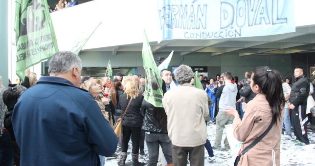 Tensión en Avellaneda por el despido de un municipal Tensión en Avellaneda por el despido de un municipal