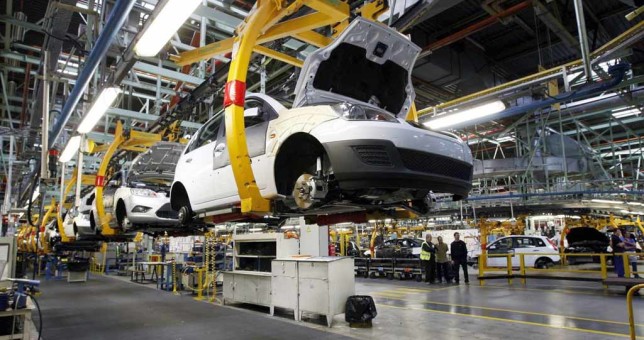 Según el INDEC, la construcción se desplomó 19% y la industria 8% Según el INDEC, la construcción se desplomó 19% y la industria 8%