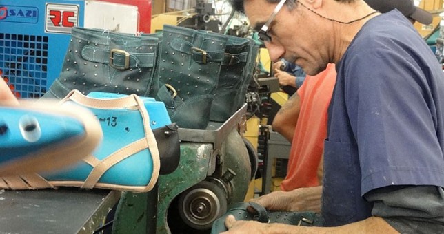 La industria del calzado ya destruyó 3.500 empleos La industria del calzado ya destruyó 3.500 empleos