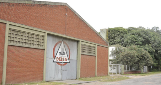 Químicos movilizan por temor al cierre de una fábrica de pinturas Químicos movilizan por temor al cierre de una fábrica de pinturas
