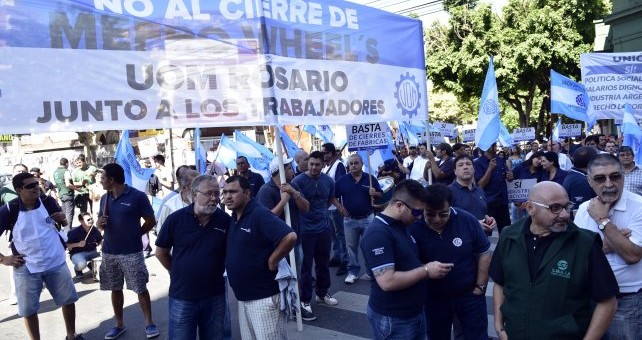 Por la apertura de importaciones, cierra la única fábrica de llantas del país Por la apertura de importaciones, cierra la única fábrica de llantas del país