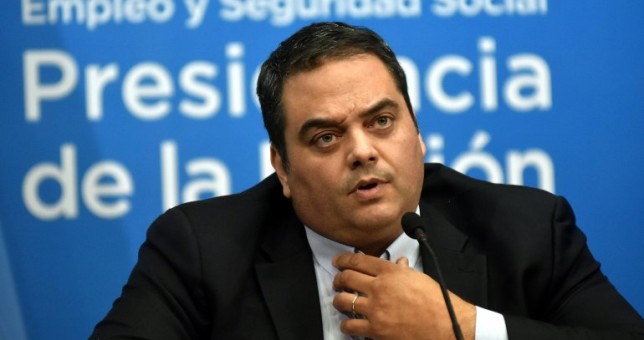 Triaca apuesta al desgaste docente: “Va bajando la adhesión al paro” Triaca apuesta al desgaste docente: “Va bajando la adhesión al paro”
