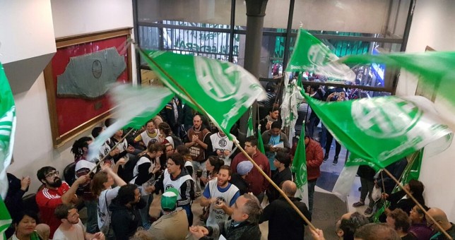 ATE ocupó el ministerio de Hecienda porteño por paritarias que le ganen a la inflación ATE ocupó el ministerio de Hecienda porteño por paritarias que le ganen a la inflación