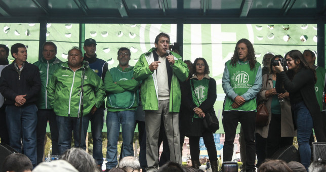 “Macri convirtió al Estado en un aguantadero de gerentes y CEOs” “Macri convirtió al Estado en un aguantadero de gerentes y CEOs”
