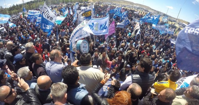 Alertan por 900 despidos entre los petroleros de Chubut Alertan por 900 despidos entre los petroleros de Chubut