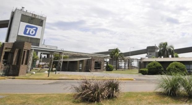 Tercerizados paralizan los puertos rosarinos Tercerizados paralizan los puertos rosarinos