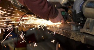 Supervisores metalmecánicos cerraron 22% en dos tramos