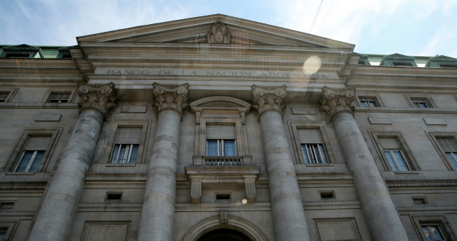 Denuncian reducción de empleos en los bancos Denuncian reducción de empleos en los bancos