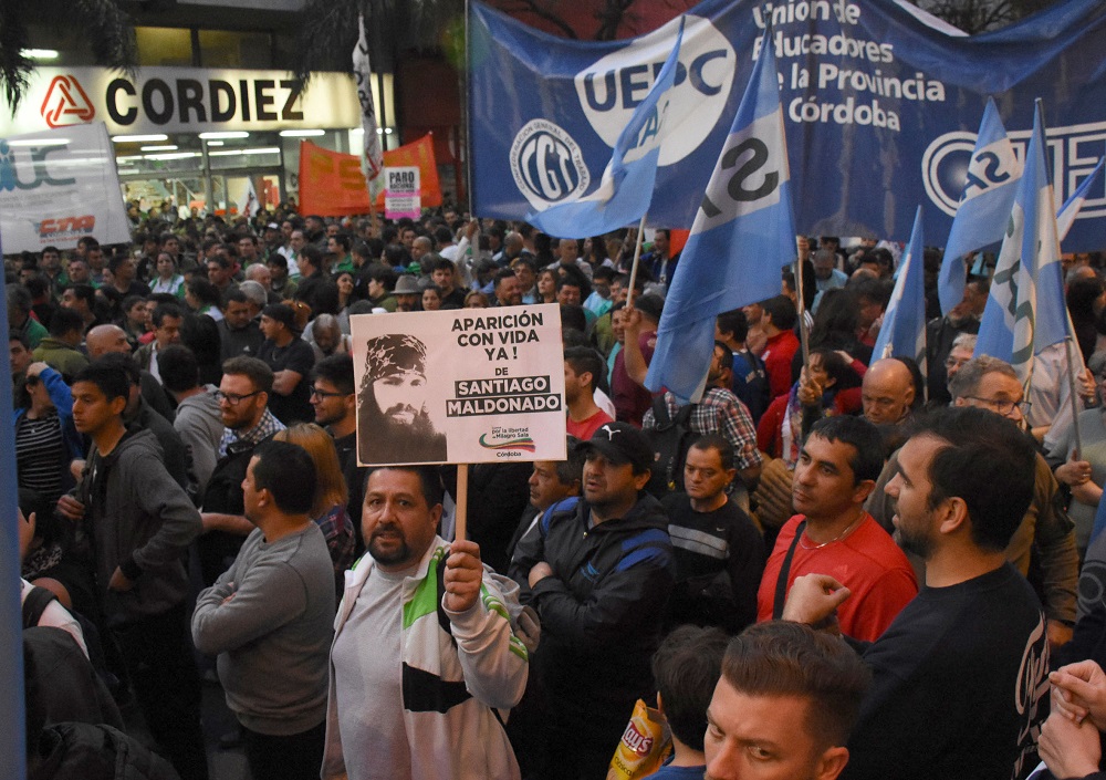 En Córdoba las centrales obreras pidieron un paro general