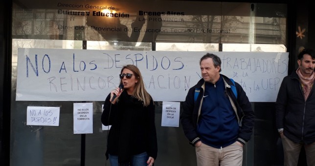 Siguen las protestas en el Ministerio de Educación de Vidal contra 15 despidos Siguen las protestas en el Ministerio de Educación de Vidal contra 15 despidos