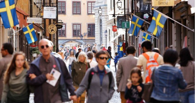 Suecia prueba la jornada laboral de 6 horas sin bajar salarios Suecia prueba la jornada laboral de 6 horas sin bajar salarios