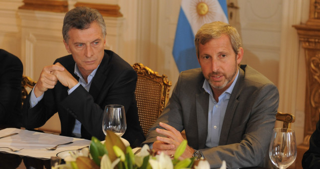 El Gobierno dice que no va a despedir estatales