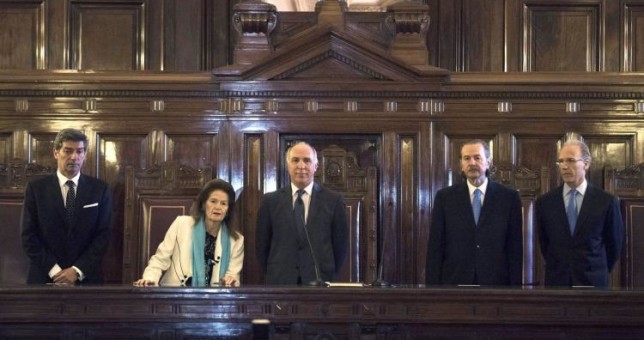 La Corte le hace otro guiño a Macri y revoca una indemnización por “desproporcionada” La Corte le hace otro guiño a Macri y revoca una indemnización por “desproporcionada”