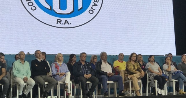 Al final Massa tuvo su Obras sindical, pero escondió a Barrionuevo Al final Massa tuvo su Obras sindical, pero escondió a Barrionuevo