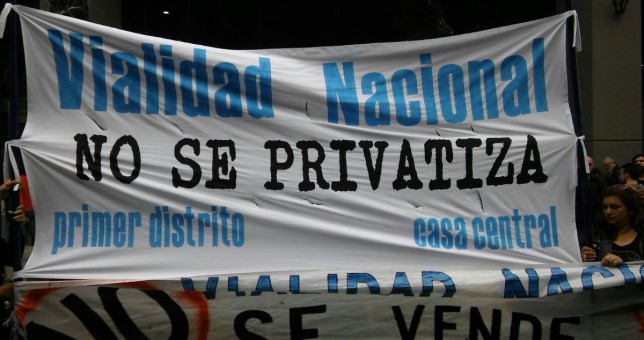 Trabajadores de Vialidad protestaron contra la privatización y contra la venta del predio del organismo Trabajadores de Vialidad protestaron contra la privatización y contra la venta del predio del organismo