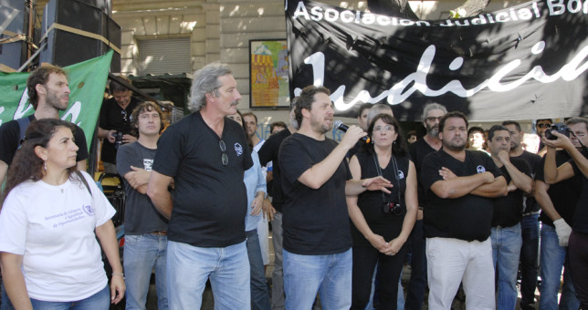 Contra los descuentos de Vidal, paran y marchan los judiciales Contra los descuentos de Vidal, paran y marchan los judiciales