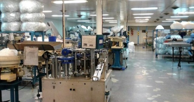 Agoniza la última fábrica de jeringas del país Agoniza la última fábrica de jeringas del país