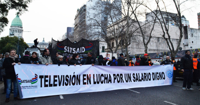 Gremio de Televisión resiste la presión sobre su convenio y lanza paros parciales Gremio de Televisión resiste la presión sobre su convenio y lanza paros parciales