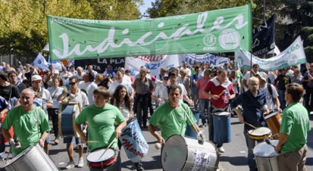 Judiciales bonaerenses piden que se aplique la cláusula gatillo Judiciales bonaerenses piden que se aplique la cláusula gatillo