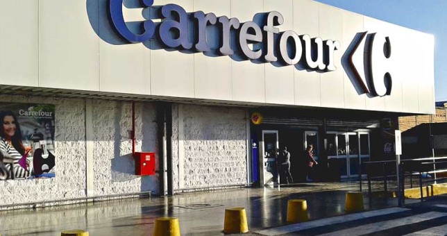 Cierres y miles de despidos en Carrefour Cierres y miles de despidos en Carrefour