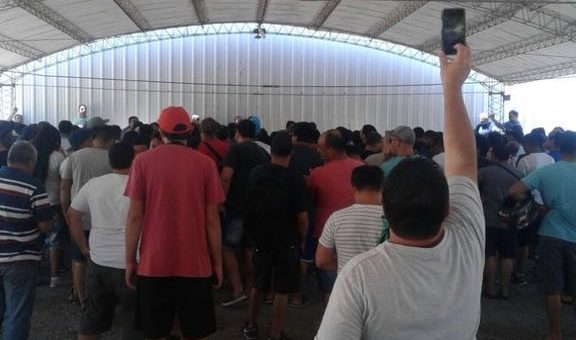 Hace una semana Cresta Roja está parada y militarizada Hace una semana Cresta Roja está parada y militarizada