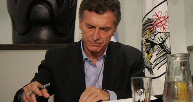 Con un decreto, Macri busca diluir el poder de Ctera en la paritaria docente