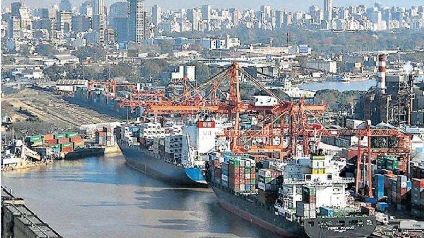 Temor por el futuro de los puestos de trabajo del puerto de Buenos Aires