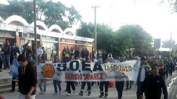 Ante la ola de despidos y cierres de ingenios, azucareros marcharán 300 km en el norte del país