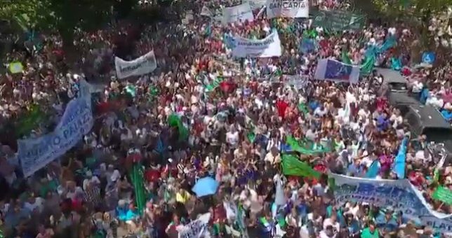 Trabajadores del Bapro fueron a la Corte a pedir la inconstitucionalidad de la reforma jubilatoria de Vidal Trabajadores del Bapro fueron a la Corte a pedir la inconstitucionalidad de la reforma jubilatoria de Vidal