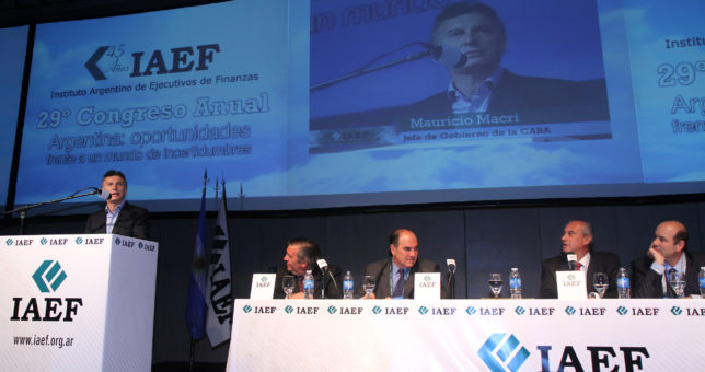 Empresarios proyectan paritarias 10 puntos por debajo de la inflación Empresarios proyectan paritarias 10 puntos por debajo de la inflación