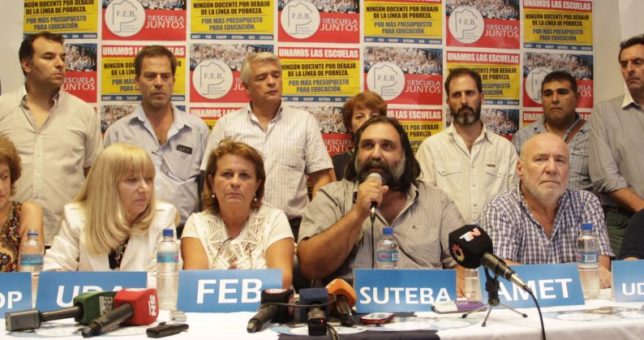 Sonríe Vidal: gremio abandonó el Frente Gremial y se desgrana el poder docente Sonríe Vidal: gremio abandonó el Frente Gremial y se desgrana el poder docente