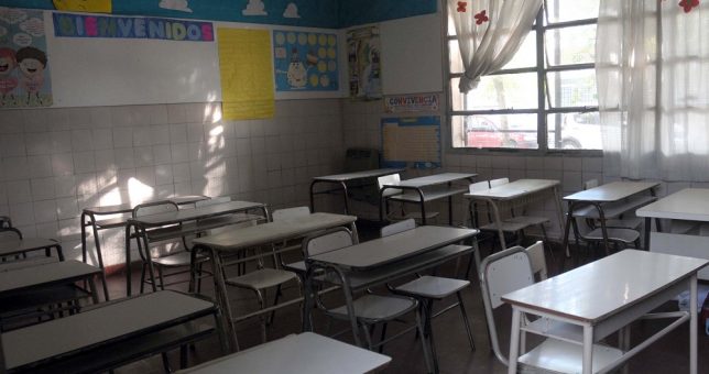 Los docentes santafecinos arrancan otro paro de 48 horas Los docentes santafecinos arrancan otro paro de 48 horas