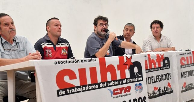 Desde las 20 paran los subtes por la presencia de material cancerígeno en las formaciones Desde las 20 paran los subtes por la presencia de material cancerígeno en las formaciones