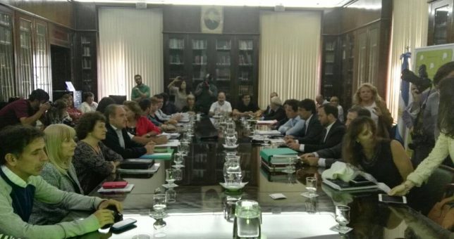 Vidal no se movió del 15% y empuja a los docentes al conflicto Vidal no se movió del 15% y empuja a los docentes al conflicto