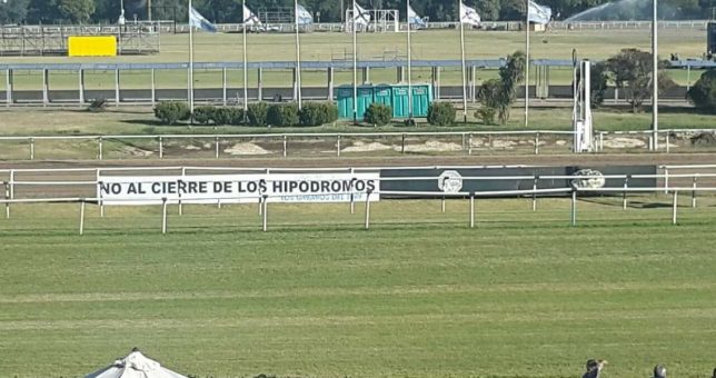 En los hipódromos crece el temor por posibles cierres En los hipódromos crece el temor por posibles cierres