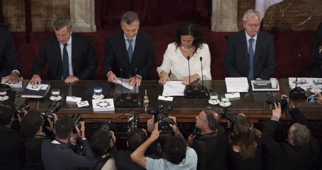 Macri relanzó la reforma laboral, pero por fragmentos Macri relanzó la reforma laboral, pero por fragmentos