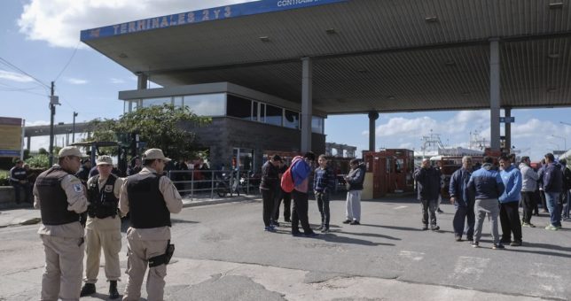 Bloquean el puerto de Mar del Plata por la muerte de un estibador Bloquean el puerto de Mar del Plata por la muerte de un estibador