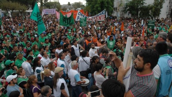 Los estatales de Chubut lanzaron otro paro de 48 horas Los estatales de Chubut lanzaron otro paro de 48 horas