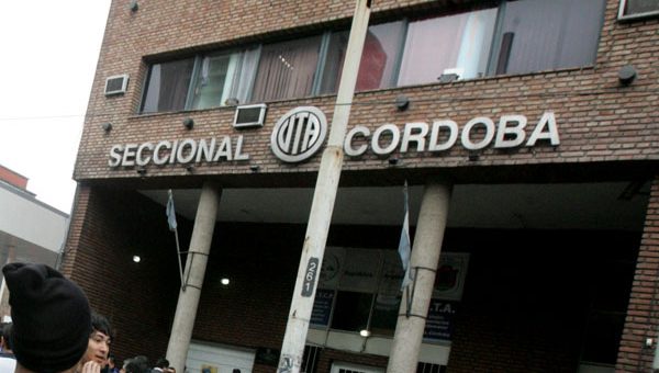 La UTA prepara la â€œnormalizaciÃ³nâ€ de la seccional CÃ³rdoba y busca proscribir a los delegados